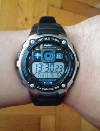 Наручные часы Casio  AE-2000W-1A