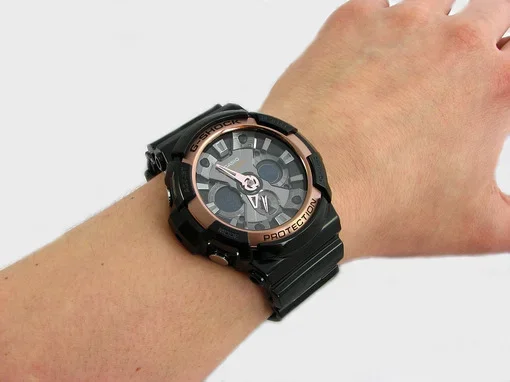 Наручные часы Casio G-SHOCK GA-200RG-1A